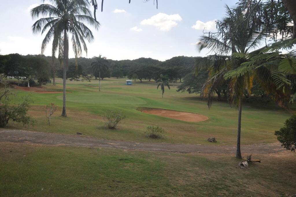 Comfortable Strategic Lodging Quarters Spanish Town Luaran gambar