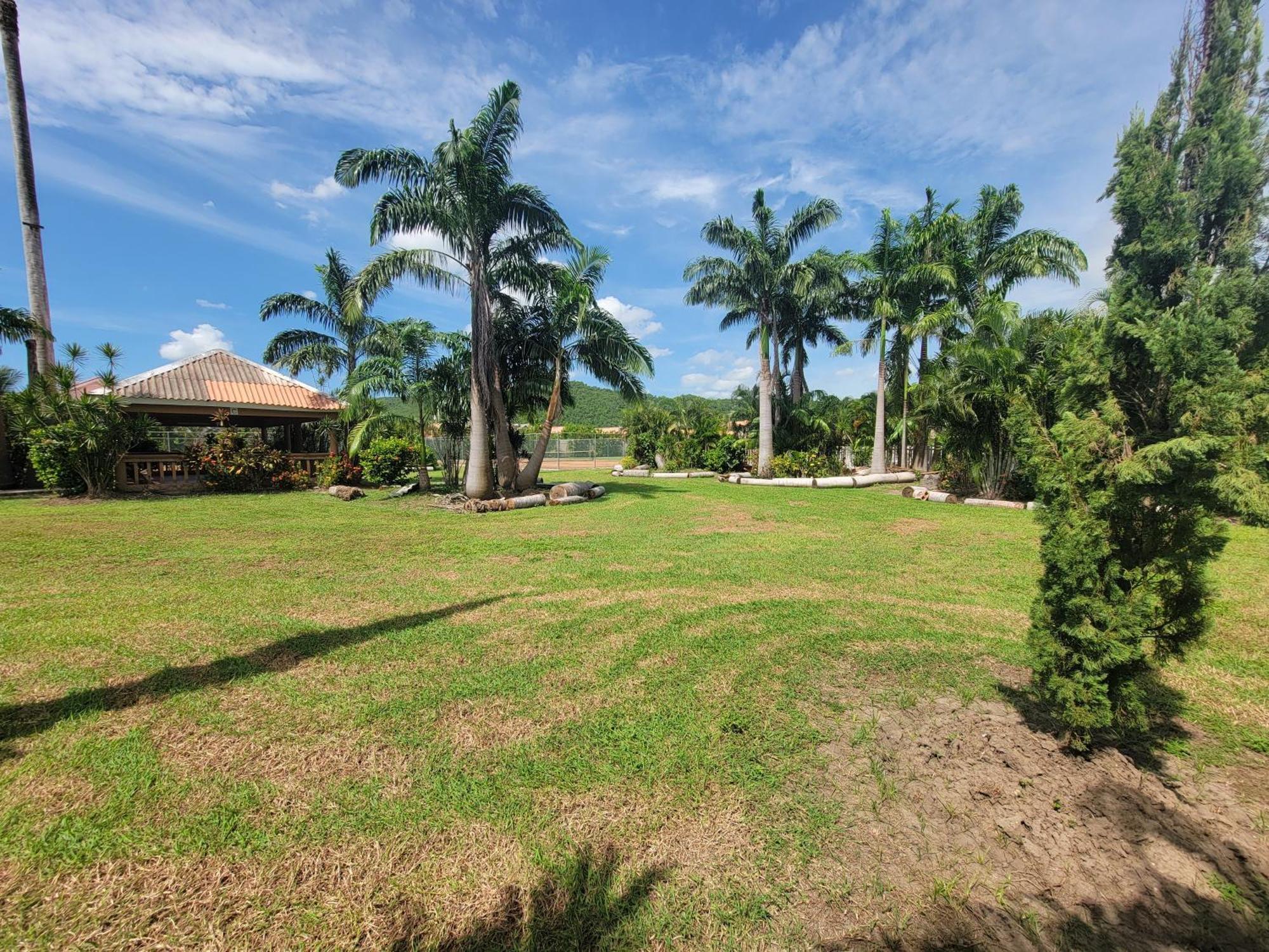 Comfortable Strategic Lodging Quarters Spanish Town Luaran gambar