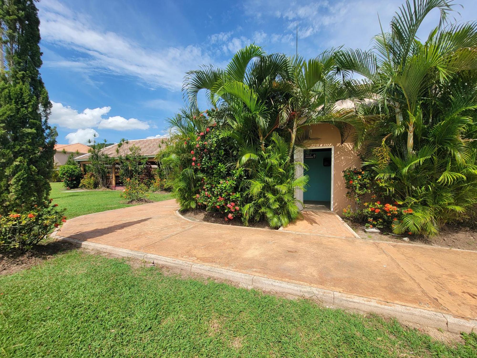 Comfortable Strategic Lodging Quarters Spanish Town Luaran gambar