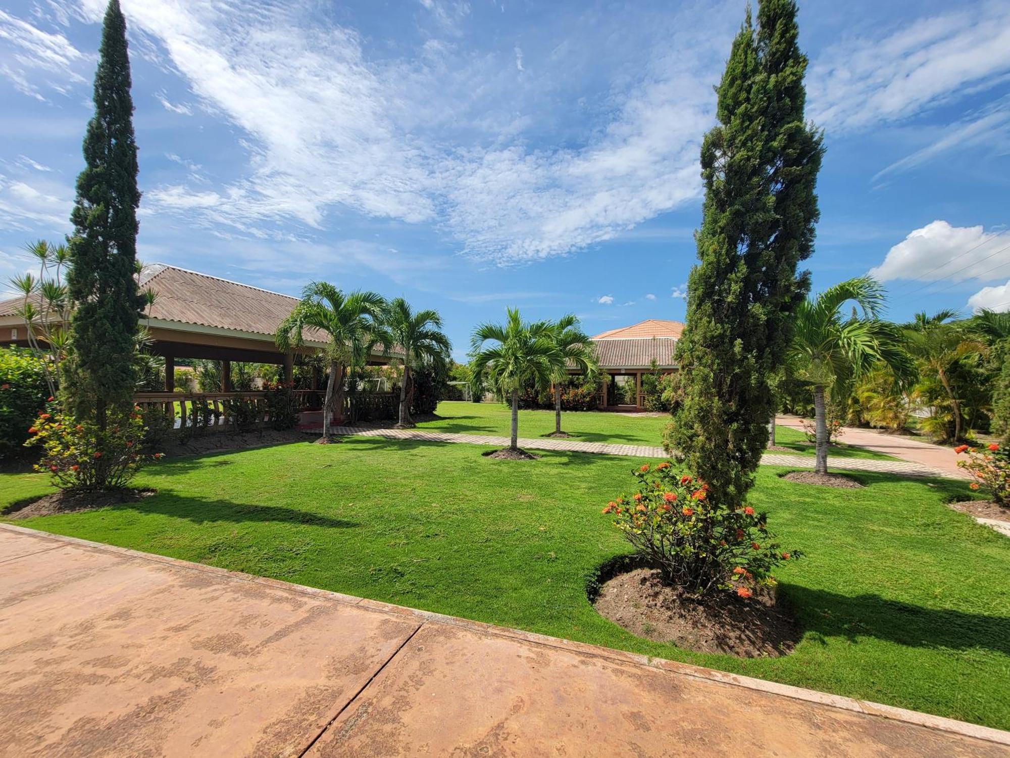 Comfortable Strategic Lodging Quarters Spanish Town Luaran gambar