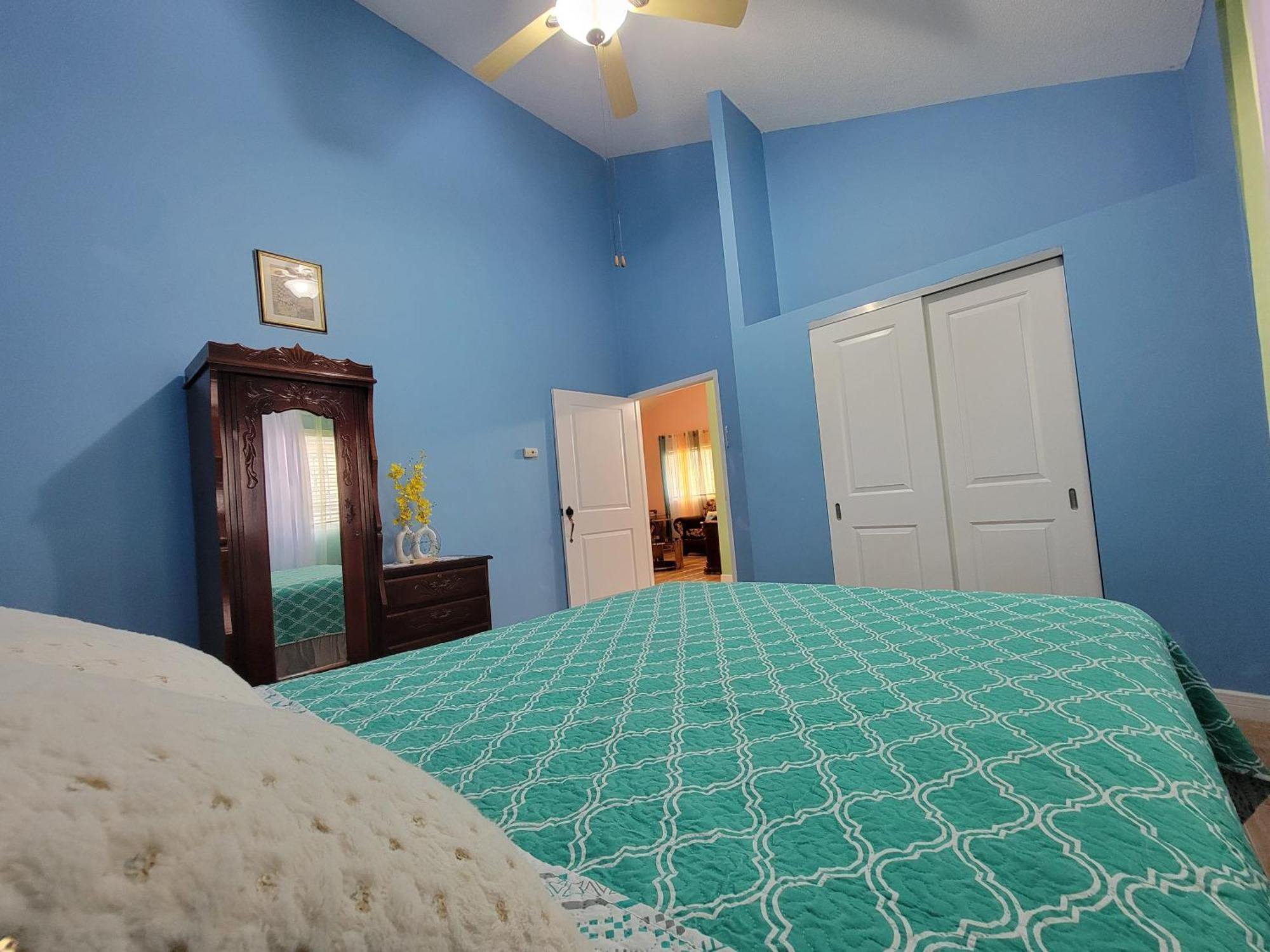 Comfortable Strategic Lodging Quarters Spanish Town Luaran gambar