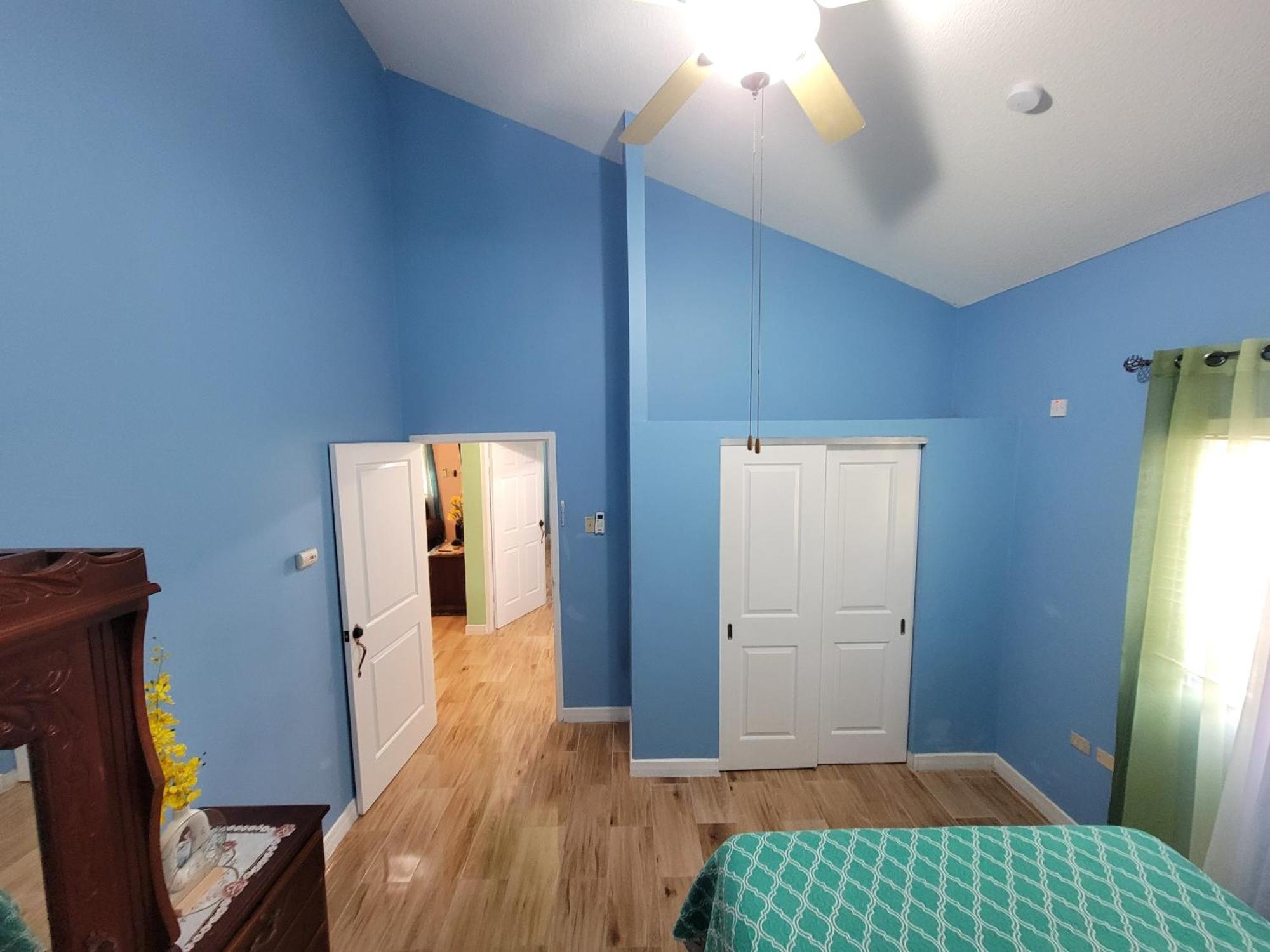 Comfortable Strategic Lodging Quarters Spanish Town Luaran gambar